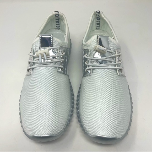 Astra 2.0 Cloud Comfort Sneakers – White & Silver, Women’s 9 / Men’s 7 - Picture 3 of 13